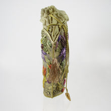 Load image into Gallery viewer, BasketHandbag with appliqué flowers no.2