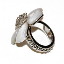 Load image into Gallery viewer, Mother of pearl, gold or rhodium plated cocktail ring