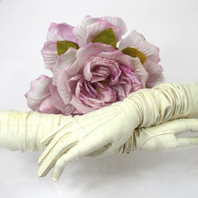 Load image into Gallery viewer, Dusky Pink Silk Flower Corsage Pin