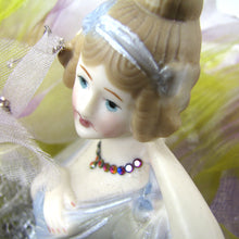 Load image into Gallery viewer, Mauvé Anenomie Spitfire Hanging Tassel China Doll