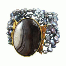Load image into Gallery viewer, Victorian Agate Pearl Clasp Bracelet