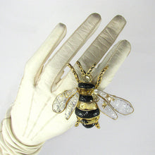 Load image into Gallery viewer, Bumble Bee brooch