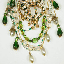 Load image into Gallery viewer, Emerald Magical Angel-winged Giraffe Brooch