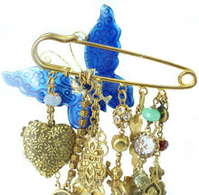 Load image into Gallery viewer, &quot;Memories&quot; Charm Pin brooch - Emerald Green Butterfly