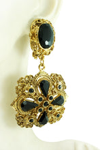 Load image into Gallery viewer, Black crystal earrings