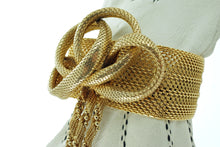Load image into Gallery viewer, Vintage gold-plated Knot bracelet