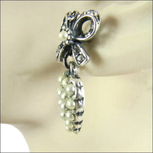 Load image into Gallery viewer, Dainty Bow and Heart Earrings