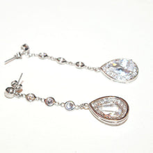 Load image into Gallery viewer, Crystal Drop Earrings