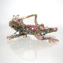Load image into Gallery viewer, Wirework and beadwork Lizard