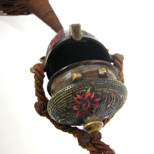 Antique Tassel Compact Purse