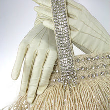 Load image into Gallery viewer, Vintage-style Tassel Handbag