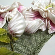 Load image into Gallery viewer, Vintage Peone Flower handbag