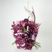 Load image into Gallery viewer, Velvet Flower Handbag