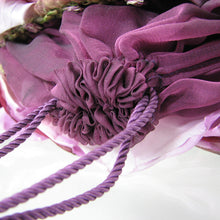 Load image into Gallery viewer, Velvet Flower Handbag