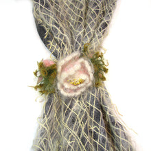 Load image into Gallery viewer, Shawl no.8