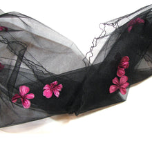 Load image into Gallery viewer, Botticelli Print Lace Scarf with Appliqué Flowers