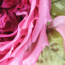 Load image into Gallery viewer, Trailing Rose