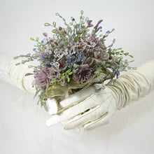 Load image into Gallery viewer, Floribunda Bearded Posy