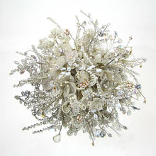 Load image into Gallery viewer, Victorian style Bearded Posy