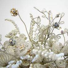 Load image into Gallery viewer, Victorian style Bearded Posy