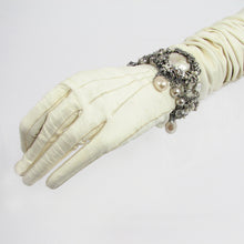 Load image into Gallery viewer, Marie Antoinette Bracelet