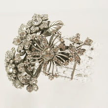 Load image into Gallery viewer, Crystal Flower Bracelet