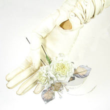 Load image into Gallery viewer, Button Rose Hair Pin