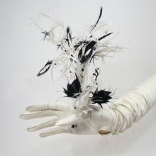 Load image into Gallery viewer, Feather headdress &quot;Black and White&quot;